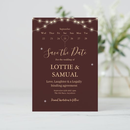 Save The Date Modern Deep burgundy Fairy Lights (Debout devant)