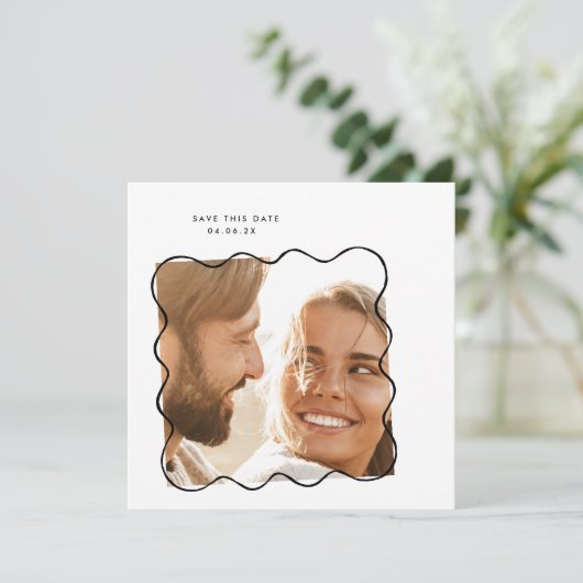 Save The Date MoDeRN Simple MINIMAL Wavy Frame Mariage photo (Debout devant)