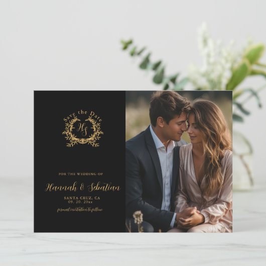 Save The Date Monogramme Crest Photo Mariage Noir/Or (Debout devant)