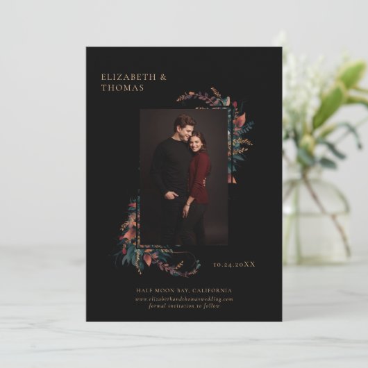 Save The Date Moody Dark Elegant Romantic Fall Mariage photo (Debout devant)
