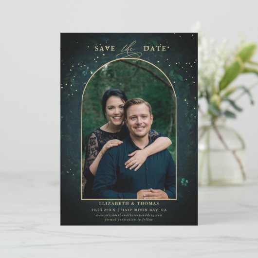 Save The Date Moody Dark Enchanted Forest Arch Mariage photo (Debout devant)