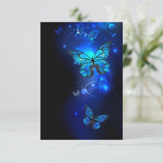 Save The Date Morpho Butterfly in the Dark Background (Debout devant)