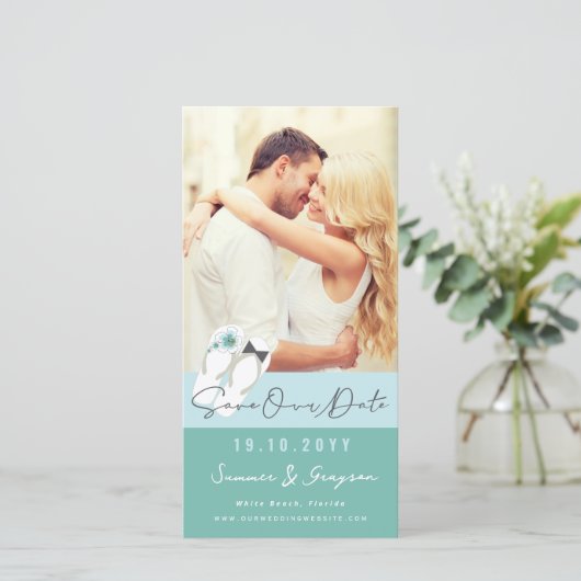 Save The Date Mr & Mrs Flip Flops Hibiscus Beach Mariage Photo (Debout devant)