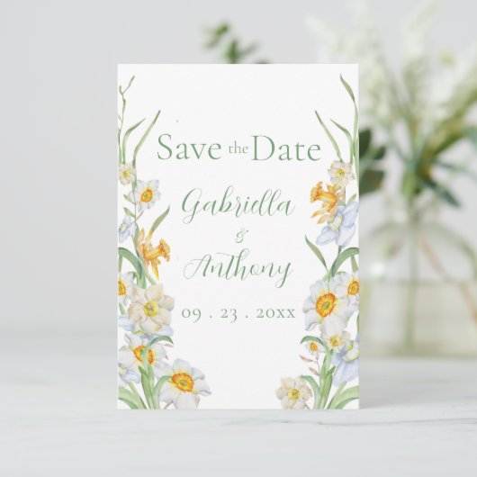 Save The Date Narcisse floral blanc et jaune Écriture verte (Debout devant)