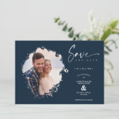 Save The Date Navy Modern Grunge Ink Effect Photo Engaged Couple (Debout devant)