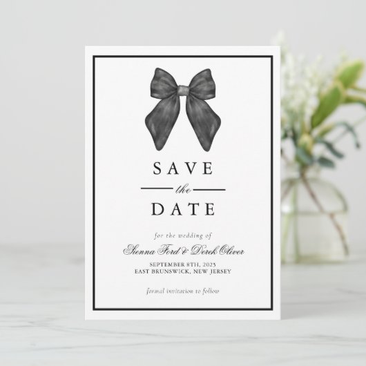 Save The Date Nœud Ruban Classique Mariage Noir & Blanc (Debout devant)