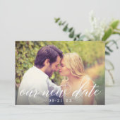 Save The Date Notre nouvelle date Moderne Calligraphie Mariage P (Debout devant)