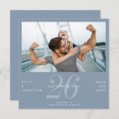 Save The Date Numéro Moderne Date Photo Dusty Blue Enregistrer L (Devant / Derrière)