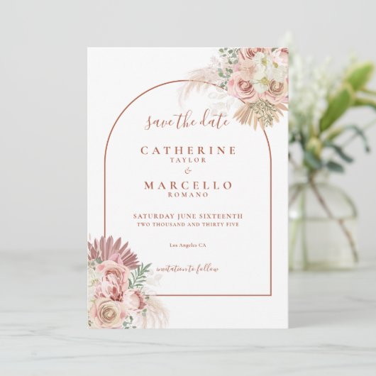 Save The Date Pampas Grass Terracotta Arch Mariage photo (Debout devant)