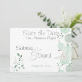 Save The Date Papillon Pistachio Chrysanthème Enregistrer la dat (Debout devant)