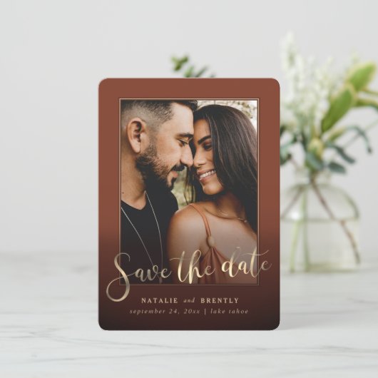 Save The Date Paprika Sienna Gold Script & Marble Photo Overlay (Debout devant)