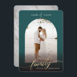 Save The Date Peacock enfin se marier et fenêtre photo<br><div class="desc">Peacock Green Turquoise Finalement Se marier & Photo de fenêtre avec marbre Regarder le côté arrière. Ces Save the Date Cards sont élégantes et chic, avec un dégradé foncé foncé pour mettre en surbrillance votre texte, et une écriture manuscrite en or avec queue. Personnalisez-le avec votre photo. Montré en fausse...</div>