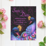 Save The Date Peacock Jewel Tones Mariage Floral Moody violet<br><div class="desc">Rendre votre date de mariage inoubliable. Ils enregistrent les cartes de date pour créer une mémoire durable qui reste avec vos invités jusqu'à ce que le grand jour arrive. Ces cartes de dates rayonnent le charme captivant des paons à tonalité de bijoux, insufflant à chaque carte un charme royal qui...</div>