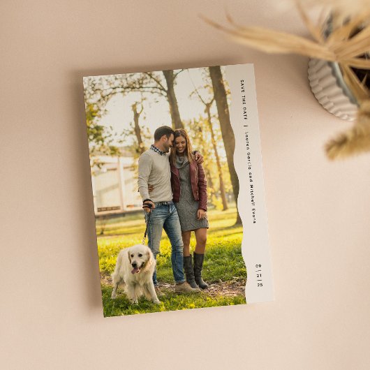 Save The Date Photo à bord ondulé simple moderne