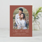 Save The Date Photo Brown simple et moderne (Debout devant)