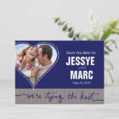 Save The Date Photo Coeur pointillé Enregistrer la date marine g (Debout devant)