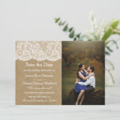 Save The Date Photo de la collection de Mariages Kraft & Lace (Debout devant)