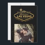 Save The Date Photo de mariage à Las Vegas en or noir<br><div class="desc">Carte d'annonce de date de sauvegarde de photo 5x7 pour un mariage à Las Vegas, Nevada, avec le célèbre panneau de Vegas en faux or sur fond noir avec une photo carrée et un cadre de superposition carré or géométrique et une typographie unique et créative au dos avec la date...</div>