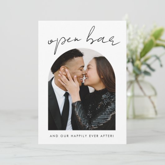 Save The Date Photo de mariage drôle « Open Bar » Enregistrez la (Debout devant)