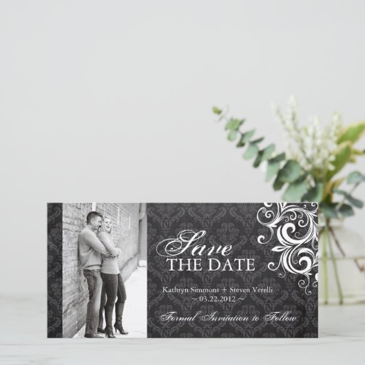 Save The Date Photo en noir et blanc Enregistrer la date Invitat (Debout devant)