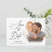 Save The Date Photo Hexagon moderne Script noir et blanc (Debout devant)