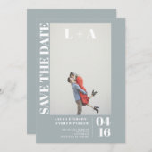 Save The Date Photo initiale bleu poussiéreux moderne enregistre (Devant / Derrière)
