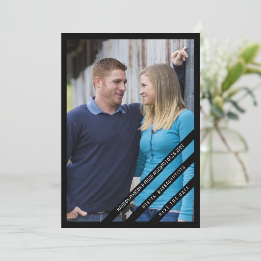 Save The Date Photo légèrement inclinée Enregistrer la date | No (Debout devant)