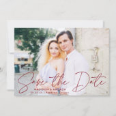 Save The Date Photo manuscrite moderne Burgundy Script (Devant)