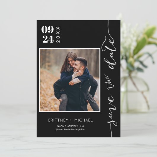 Save The Date Photo manuscrite moderne Enregistrer la date Noir (Debout devant)