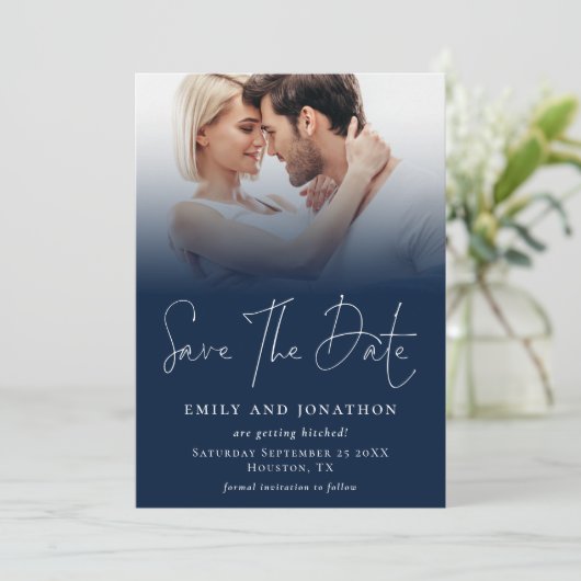 Save The Date Photo Overlay QR Marine Bleu Mariage de script bla (Debout devant)