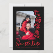 Save The Date Photo Red Black Main tiré Rose QR Code Site Web (Devant)