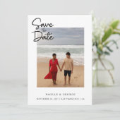 Save The Date Photo simple et élégante (Debout devant)