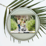 Save The Date Photo Simple Mariage Moderne Enregistrer La Date<br><div class="desc">Notre enregistrement de la date comporte une mise en page simple et moderne qui met en évidence votre photo choisie, permettant à votre amour et joie de prendre la scène. Le design minimaliste assure une faire-part à la fois élégante et intemporelle. Le devant est customisé avec vos détails et vous...</div>