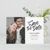 Save The Date Photo typographique moderne décontractée (Debout devant)