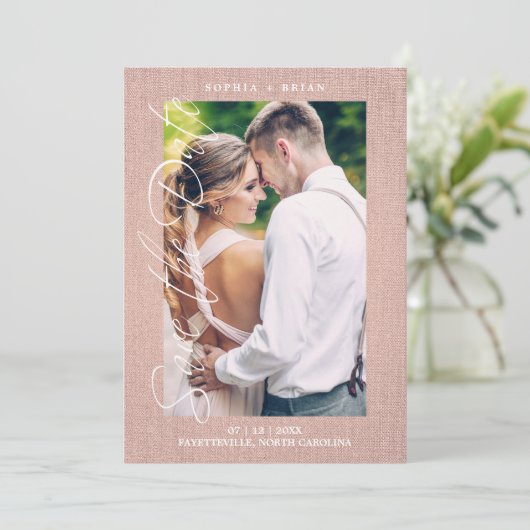 Save The Date Pink Photo Engaged Couple Textile Effect Script (Debout devant)