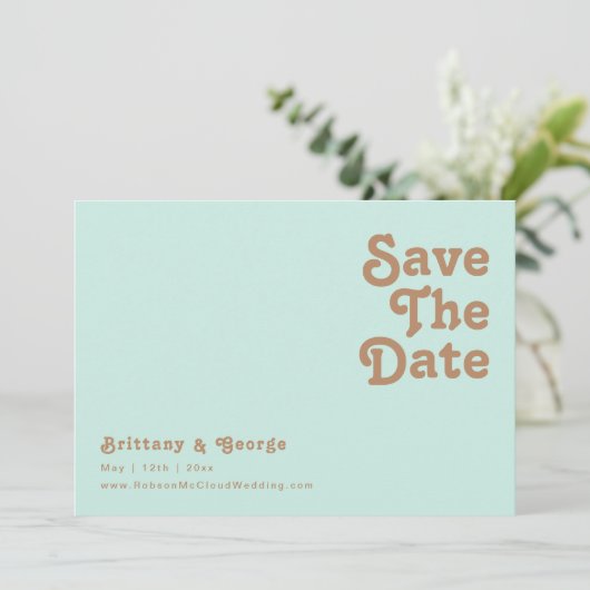 Save The Date Plage Retro | Aqua Horizontal Enregistrer La Date (Debout devant)