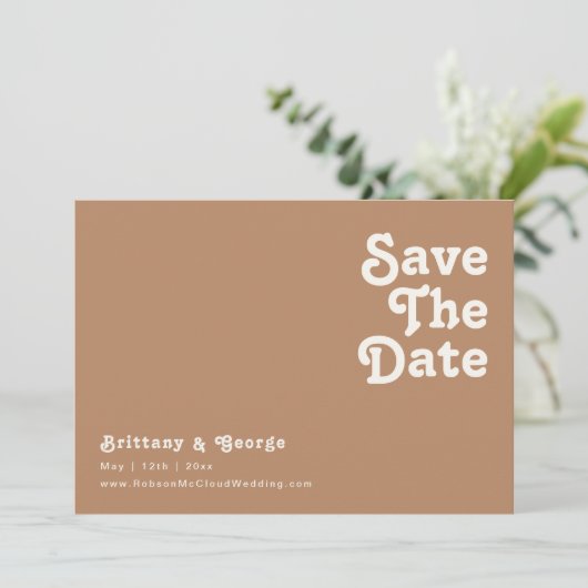 Save The Date Plage Retro | Brown Horizontal Enregistrer La Date (Debout devant)