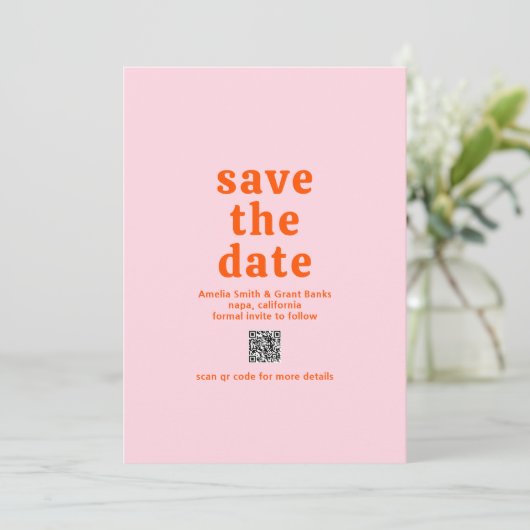 Save The Date Police rétro Orange et rose QR Code moderne Mariag (Debout devant)