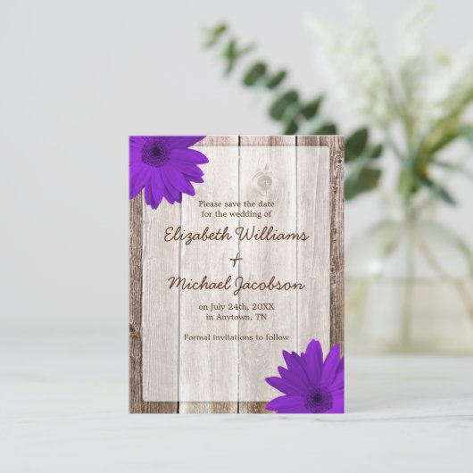Save The Date Purple Daisy Rustic Grange Enregistrer la date (Debout devant)