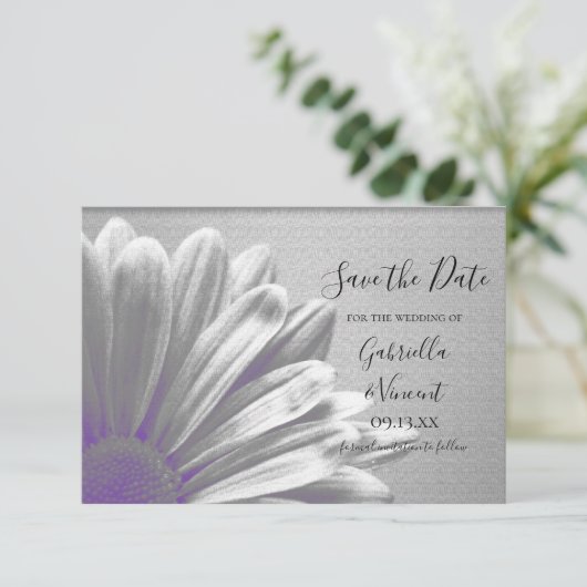 Save The Date Purple Floral Faits saillants Mariage Enregistrer  (Debout devant)