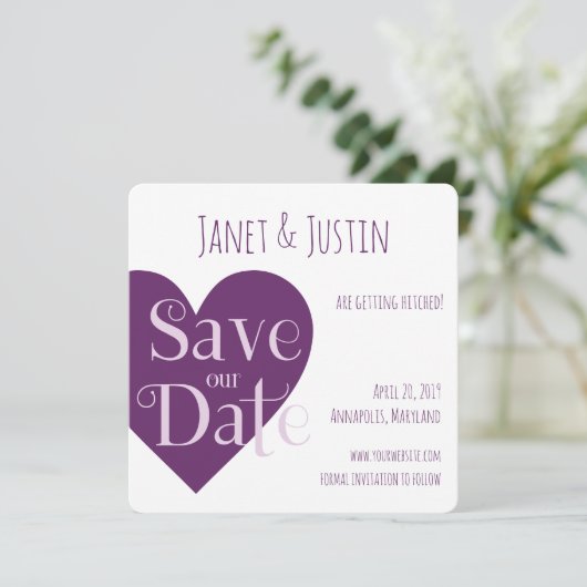 Save The Date Purple Heart Modern and Minimalist Design (Debout devant)