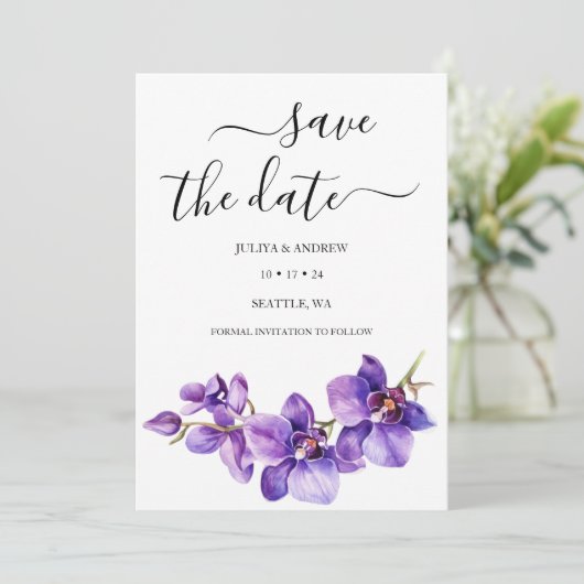 Save The Date Purple Orchidée blanc script unique mariage (Debout devant)