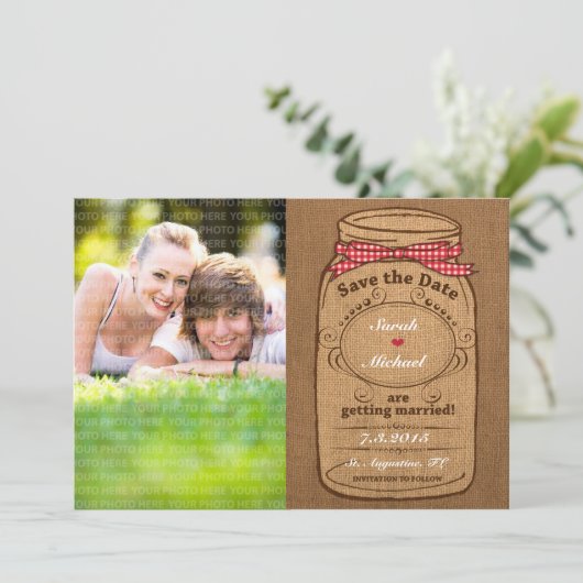 Save The Date Red En vichy & Burlap Mason Jar Photo Enregistrer  (Debout devant)