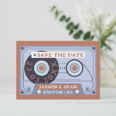 Save The Date Rétro cassette en terre cuite enregistrer la date (Debout devant)