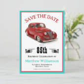 Save The Date Retro Turquoise & Rouge 1939 Coupe 85e anniversair (Debout devant)
