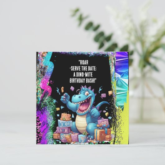Save The Date "Roar-Serve la Date : A Dino-Mite Birthday Bash !" (Debout devant)