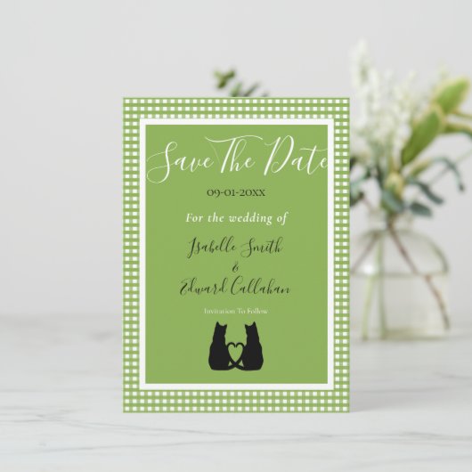 Save The Date Romantique Chat Noir Couple Vert En vichy Motif (Debout devant)