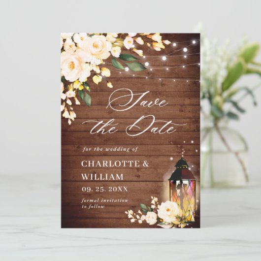 Save The Date Rose blanc Lanterne Rustique Bois Mariage code QR (Debout devant)
