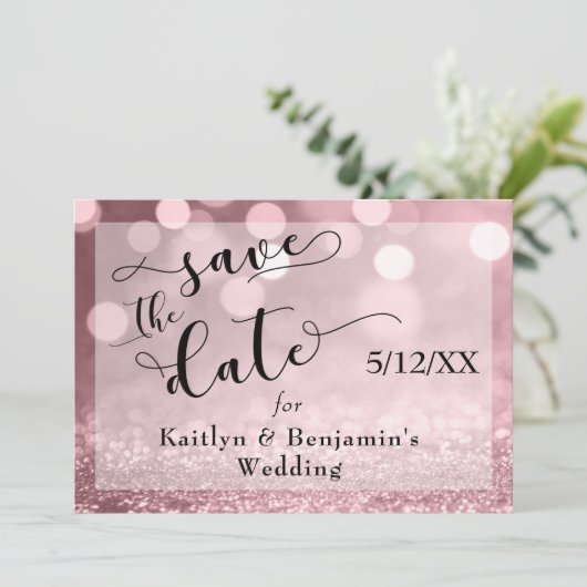 Save The Date Rose Gold Parties scintillant Bokeh & Typographie  (Debout devant)