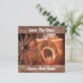 Save The Date Roue en Wagon Rustique Horseshoes Style Occidental (Debout devant)
